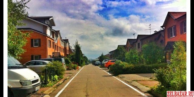Продам таунхаус 2-этажный таунхаус 104 м² ( кирпич )  на участке 2 сот.  ,  18 к